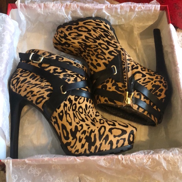 Guess Bootie Heels - Picture 6 of 7